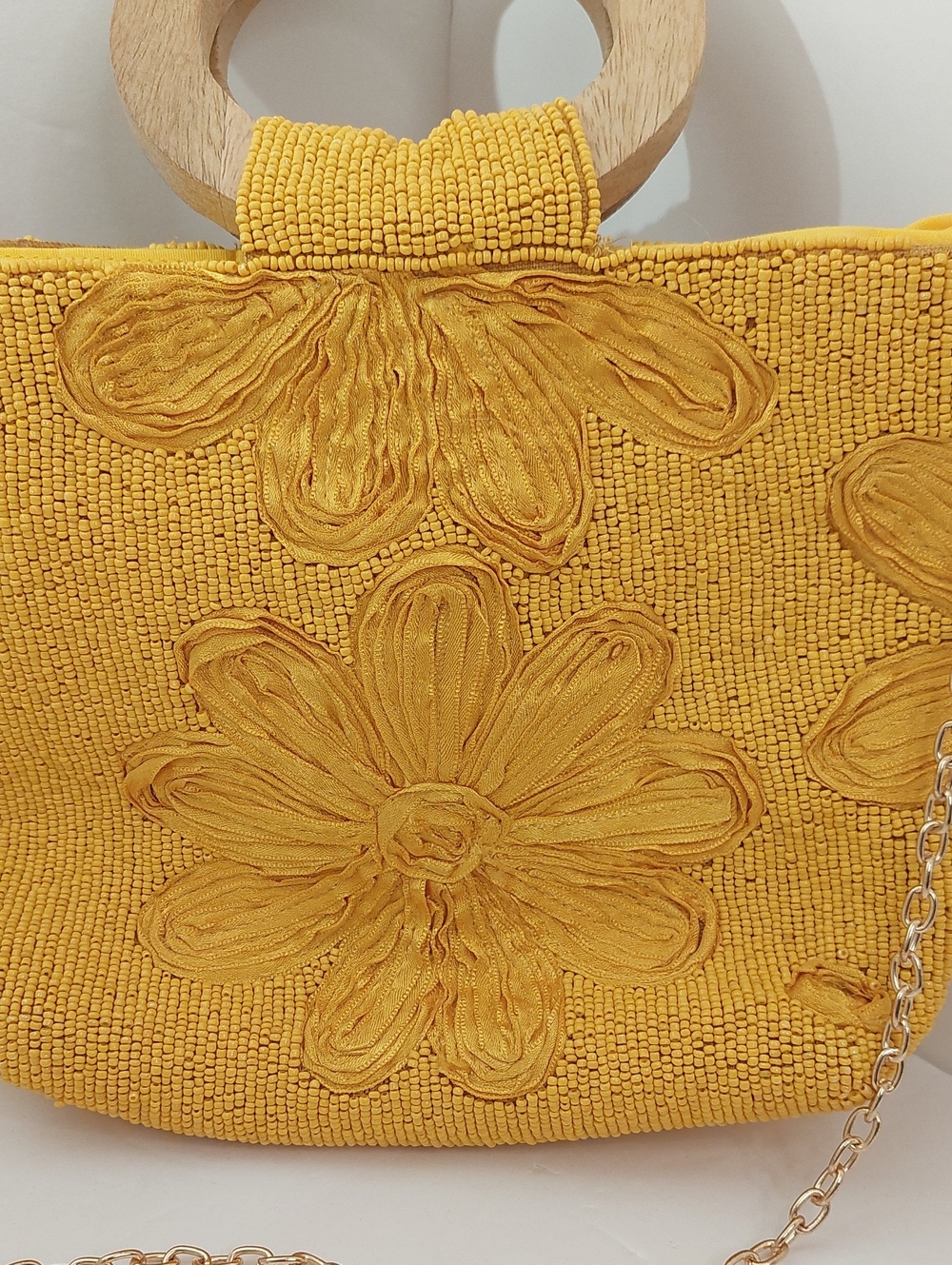 Lulu's Stay Chic Yellow Beaded Wooden Circle Handle Bag - Picture 5 of 14